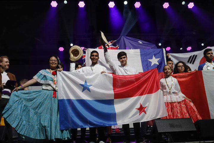Panamá presente en inauguración oficial de Olimpiada Mundial de Robótica en Hungría