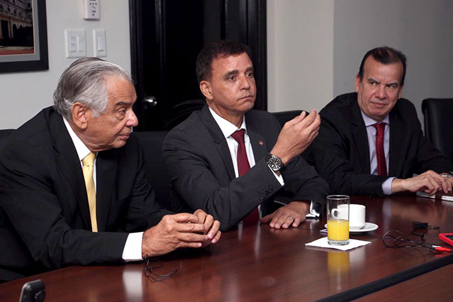Contralor Solís recibe misión del FMI