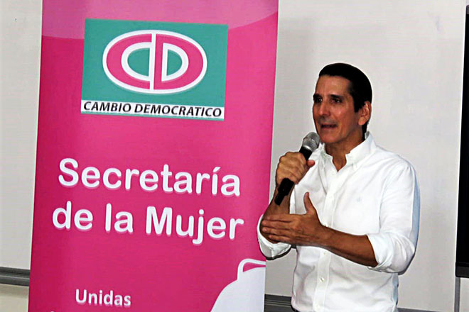 Roux afirma que mujeres son clave para futuro de CD y Panamá