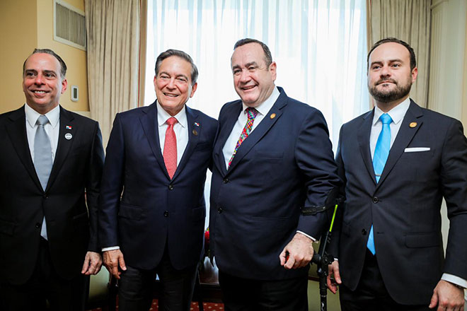 Cortizo pide unidad de AC en investidura de presidente guatemalteco