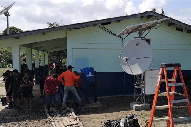 Instalan teléfono público y señal de internet en Alto Terrón