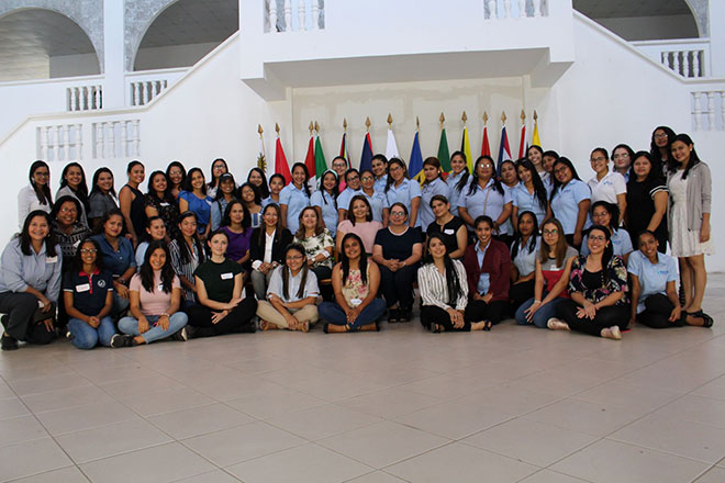 Jóvenes participan en Taller “Planeando mi vida y mi mundo de trabajo”