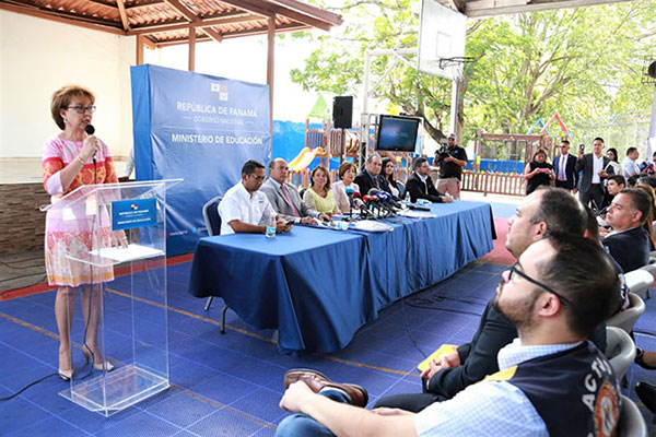 Con 90% de centros escolares, 877 mil 142 alumnos regresan a clases