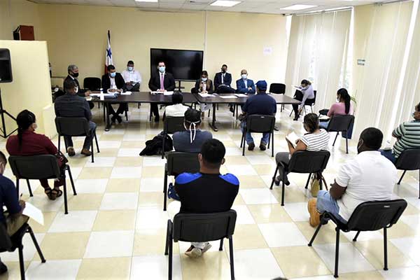 Reactivan atención interinstitucional de comunidades informales