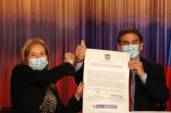 Panamá y Colombia firman pacto a favor de personas con discapacidad