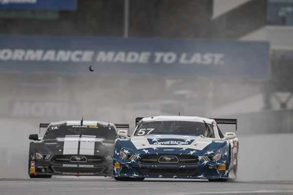 Piloto Terán alcanza sexta posición en circuito de Road Atlanta