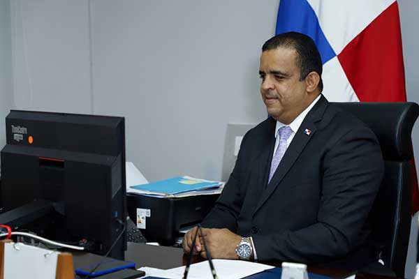 Salvadoreño asume cargo como nuevo secretario general de SIECA