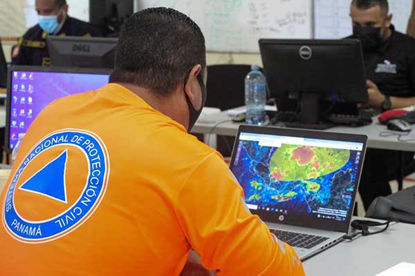 Advierten de oleajes y corrientes de retorno en el Pacífico panameño