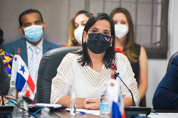 Panamá recibe reconocimiento por Iniciativa de Paridad de Género en Cumbre de las Américas