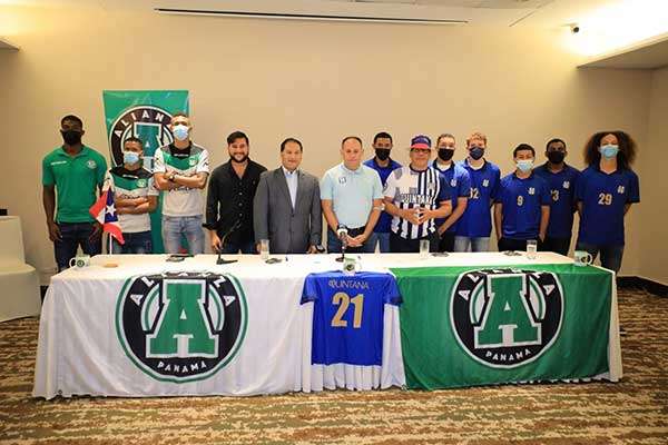 AFC de Panamá y Academia Quintana F.C. de Puerto Rico firman convenio en pro de niñez y juventud