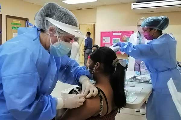 Panamá: positividad en casos de COVID se mantiene por encima de 22%, hay 3,789 nuevos contagios