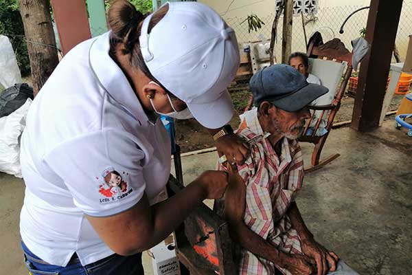 Aumento de casos de COVID impacta levemente hospitalizaciones, hay 3,296 nuevos contagios
