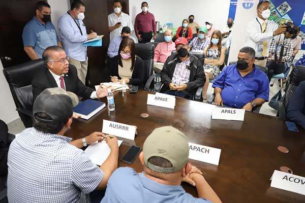 Cadena Agroalimentaria de Arroz aprueba importación de 600 mil quintales