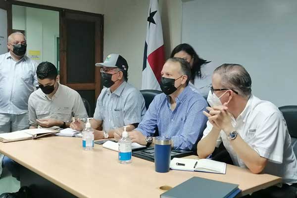 Gobierno congelará precio del combustible para el transporte de carga agropecuaria