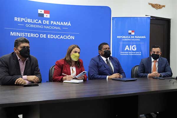 Lanzan proyecto ‘Libreta Digital’ que se implementará en los próximos meses como prueba piloto