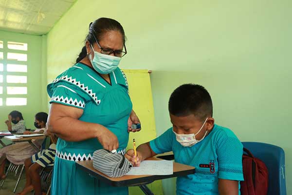 MEDUCA prioriza planes y programas en centros educativos de la comarca Ngäbe Buglé