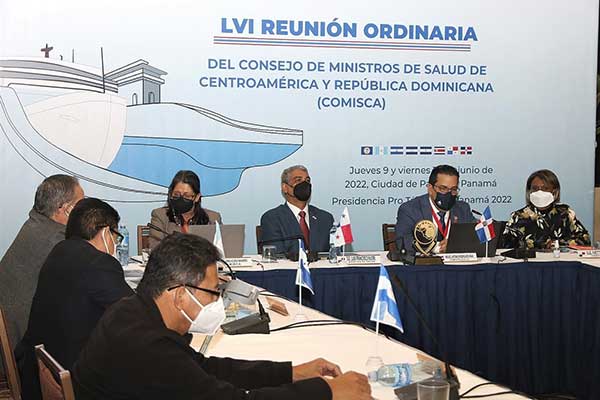 Ministros de Salud de la región reafirman compromiso de avanzar en materia de atención