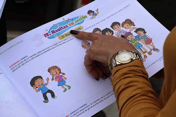 Niños ngäbes de preescolar recibirán manual de actividades prácticas
