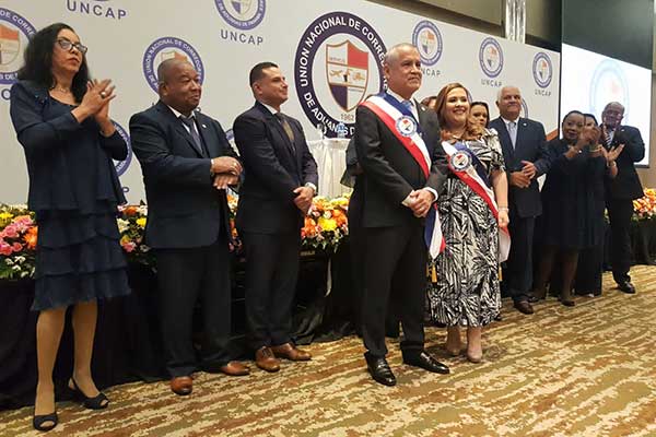 Nueva junta directiva de Corredores de Aduanas toma posesión
