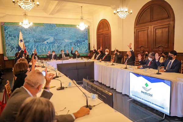 Sucre: plazo para obtener registro sanitario de medicamentos se redujo a 30 días
