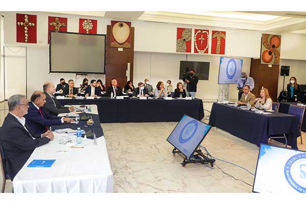 TE expone sobre reformas electorales ante la CCIAP