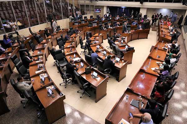 Avalan en segundo debate nuevo instrumento jurídico contra el abuso en el entorno laboral