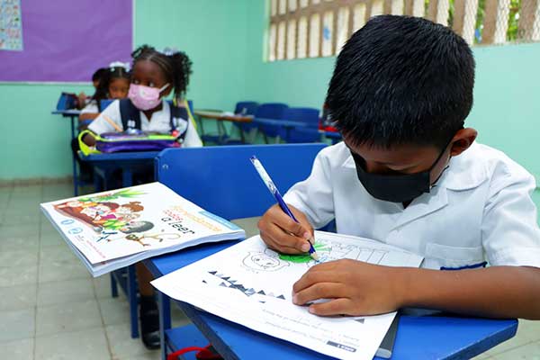 Capacitan en educación inicial para atacar exclusión y vulnerabilidad