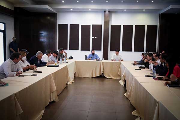 Derogatoria de dos leyes de incentivos turísticos, primeros pasos del gobierno en medio de diálogo