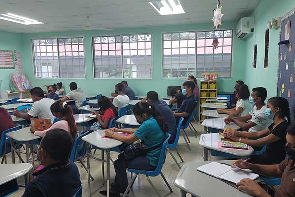 Jóvenes y adultos podrán terminar sus estudios en 16 nuevos centros educativos 