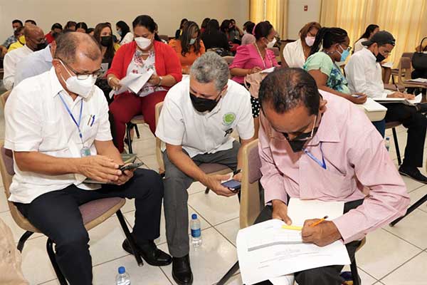 Mejoran la administración en 70 escuelas de Panamá Oeste