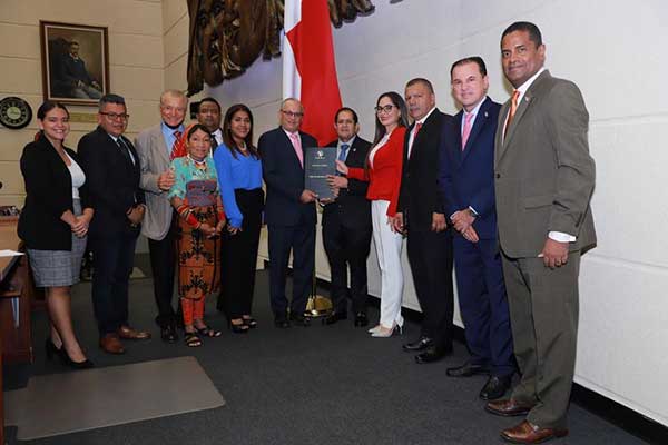 Amparan con Ley para conservación y turismo el Refugio Isla Iguana