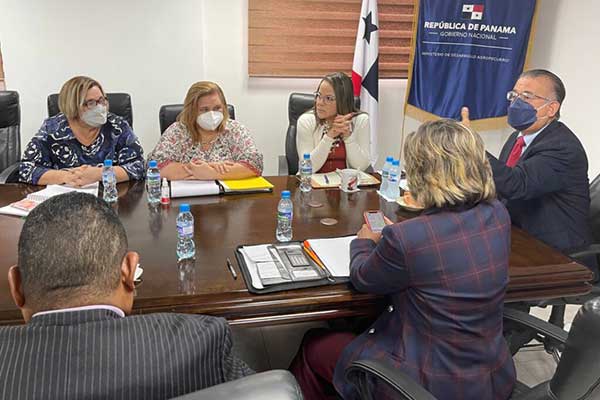 Autoridades revisan últimos detalles para completar proceso cárnico de exportación a EE.UU.