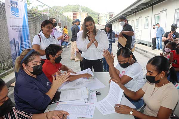 Entregan 72 albergues para familias vulnerables de Curundú