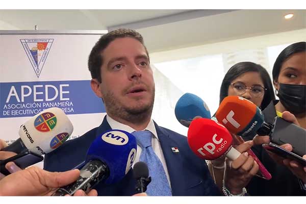 Ministro Alfaro Boyd califica de “irresponsable” llamado a cierres de vías y protestas en medio de diálogo