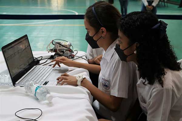 Primer Encuentro de Olimpiadas Regionales de Robótica inicia en Panamá Centro