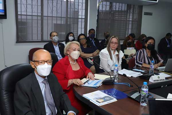 Abogan por mejor presupuesto para universidades del país