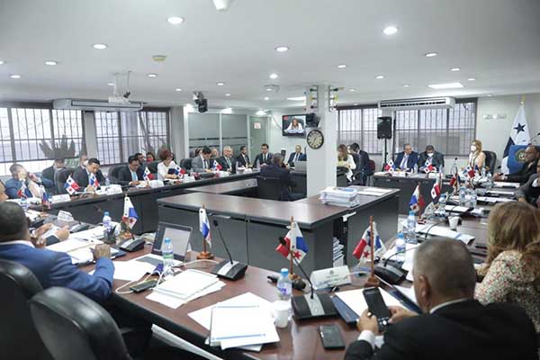 Carrizo Jaén rinde informe sobre partida discrecional, tras sustentar presupuesto 2023 del Ministerio de la Presidencia