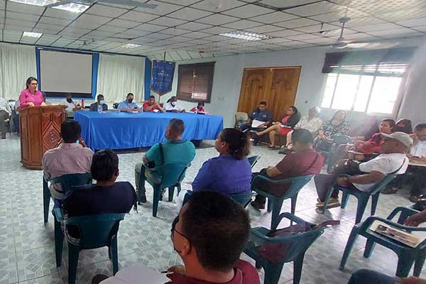 Comunidad educativa en Bocas abordan temas relacionados al FECE, infraestructuras y administrativos