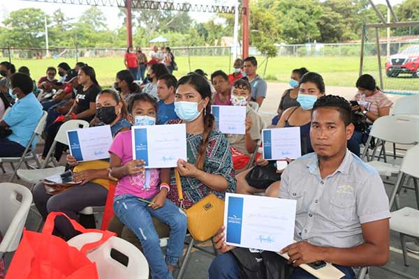 Entregan 64 viviendas del contrato 73-16 a familias de Chame