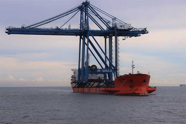 MIT: dos nuevas grúas pórtico super post-Panamax ya están en país