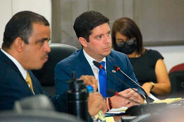 Ministro Alfaro Boyd estima crecimiento de la economía del país en 9.8% en 2022