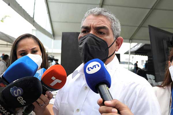 Panamá espera recibir en octubre primer lote de vacunas Pfizer para menores de 4 años
