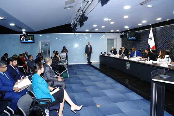 Aprueban subcomisión técnica para recibir propuestas de modificaciones al tema de extinción de dominio