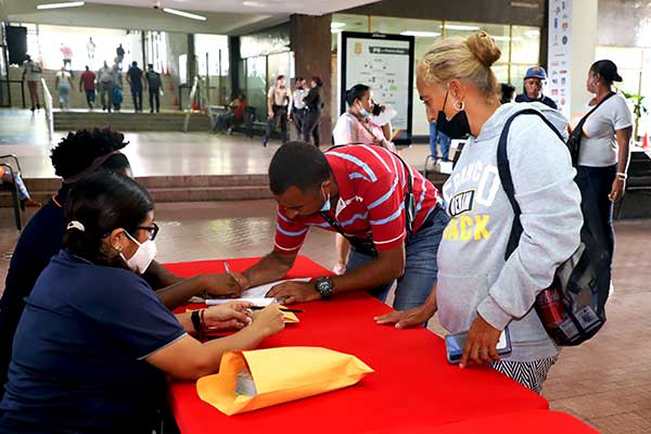 En fase final proceso de permisos para venta en desfiles de Fiestas Patrias