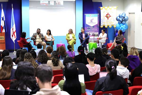 Fortalecen conocimientos de futuros psicólogos en manejo de conductas emocionales de estudiantes y docentes