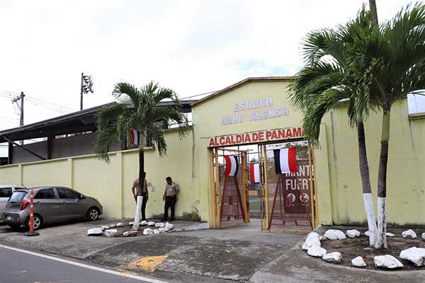 Anuncian renovación del estadio Andy Alonso