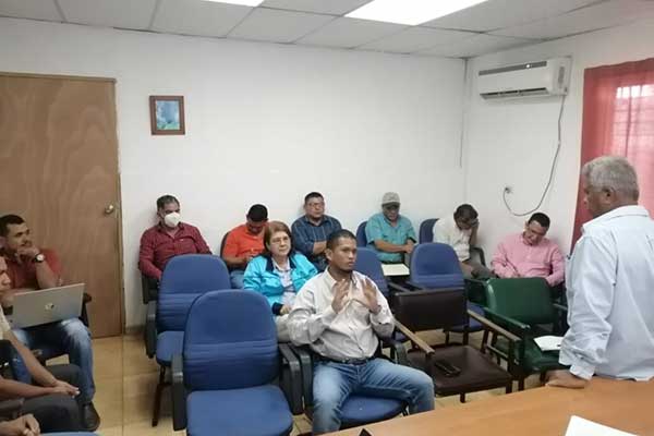 Especialistas agropecuarios se reúnen en Veraguas para elaborar normativas sobre Ley de Cacao