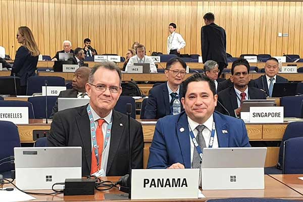 Prácticos del Canal de Panamá participan en reuniones del Comité de Seguridad de la OMI