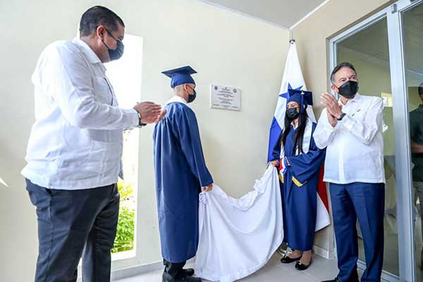 Cortizo participa en inauguración de Academia “Encontrando el Camino Correcto”