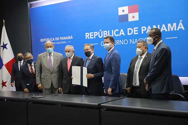Cortizo sanciona norma que modifica la Ley Orgánica de la Contraloría General de la República